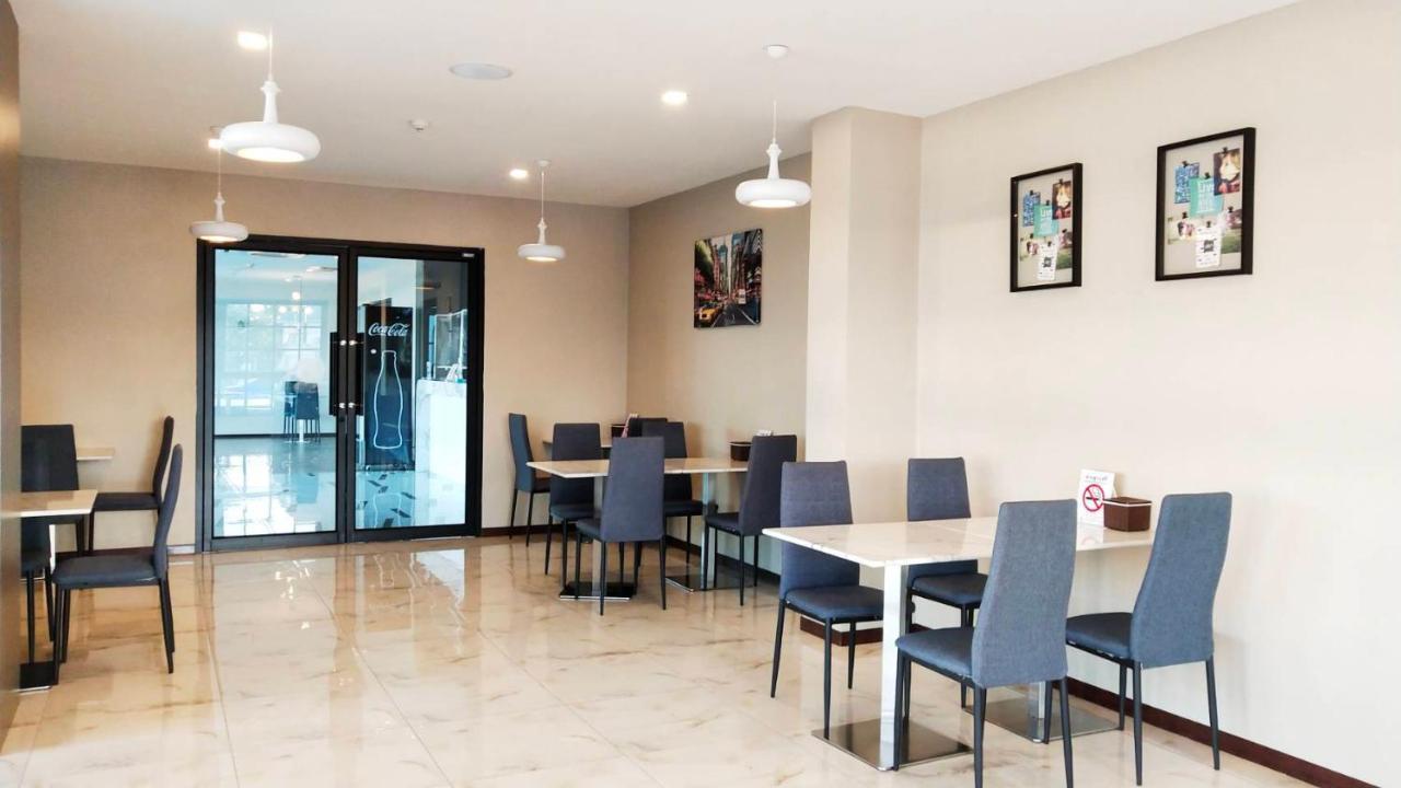 โคโค่ โฮเทล Koco Hotel Nakhon Ratchasima Bagian luar foto